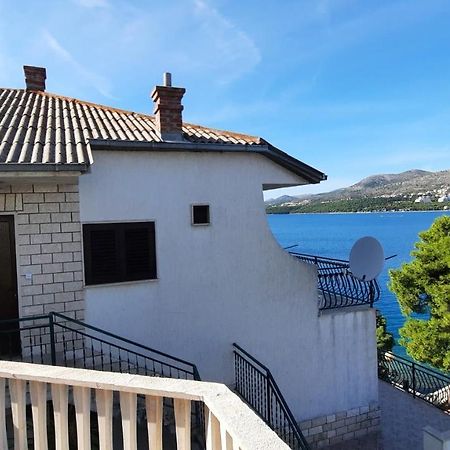 Donji Okrug  Seaview & Beachfront Apartments Jakov מראה חיצוני תמונה