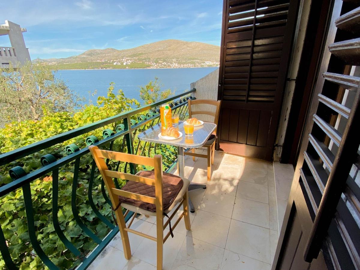 Donji Okrug  Seaview & Beachfront Apartments Jakov מראה חיצוני תמונה