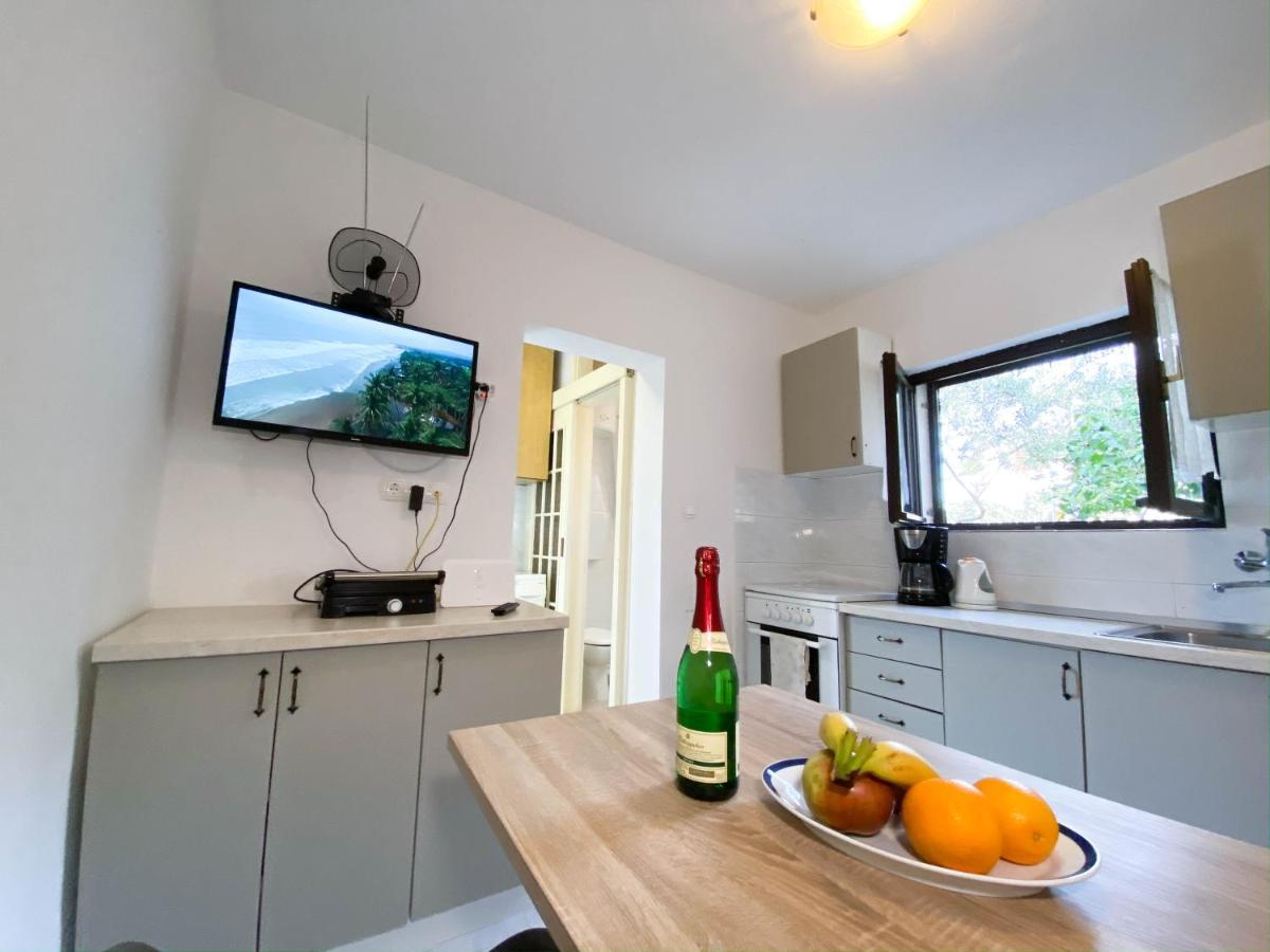 Donji Okrug  Seaview & Beachfront Apartments Jakov מראה חיצוני תמונה