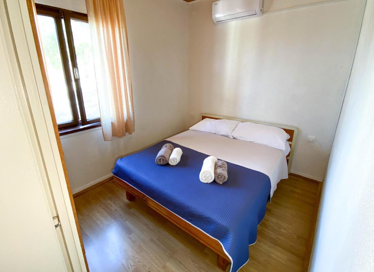 Donji Okrug  Seaview & Beachfront Apartments Jakov מראה חיצוני תמונה