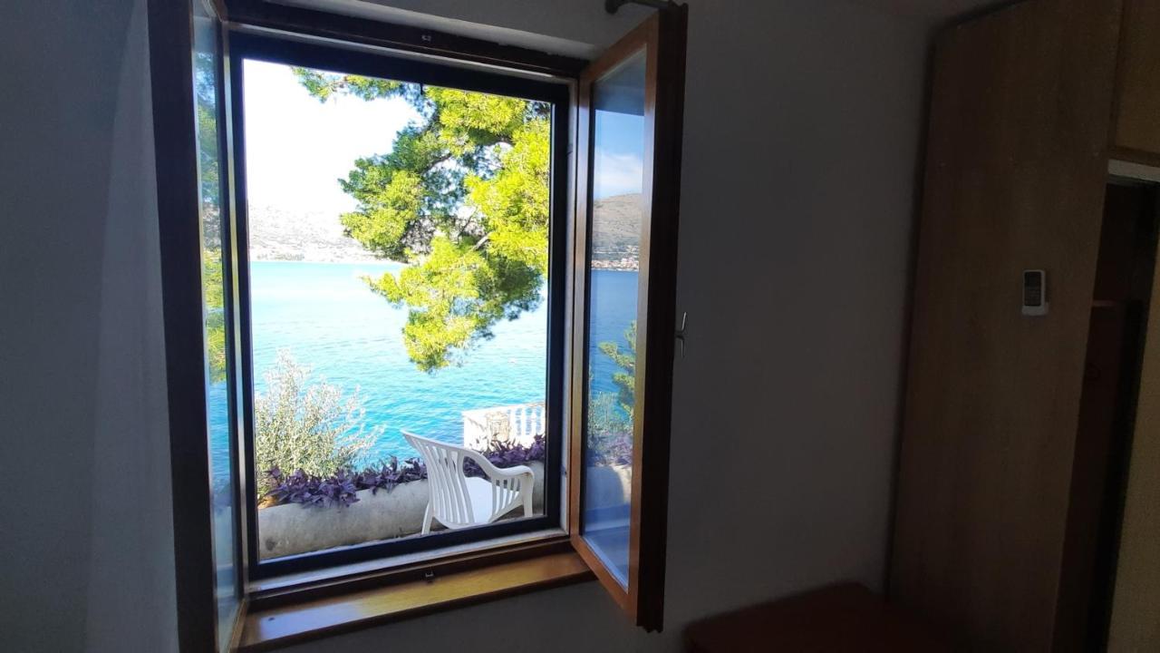 Donji Okrug  Seaview & Beachfront Apartments Jakov מראה חיצוני תמונה