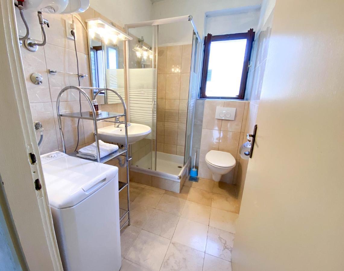 Donji Okrug  Seaview & Beachfront Apartments Jakov מראה חיצוני תמונה